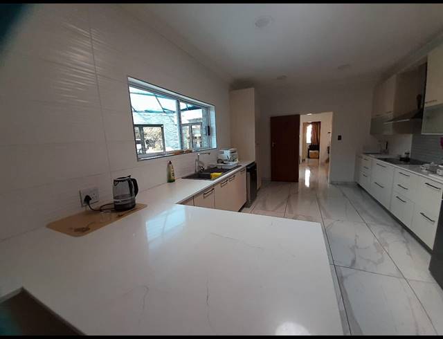 4 BEDROOM HOUSE FOR SALE IN BRACKENHURST